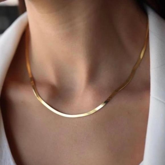 Jewelry - NEW 18K GOLD FLAT HERRINGBONE NECKLACE, NICE NECKLACE, CUTE NECKLACE
